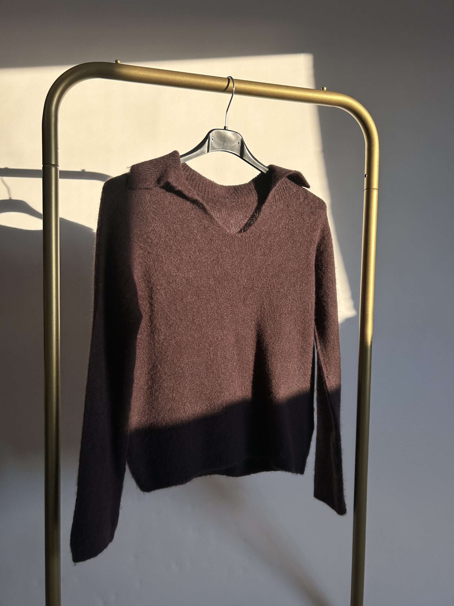 SWETEREK POLO CZEKOLADA