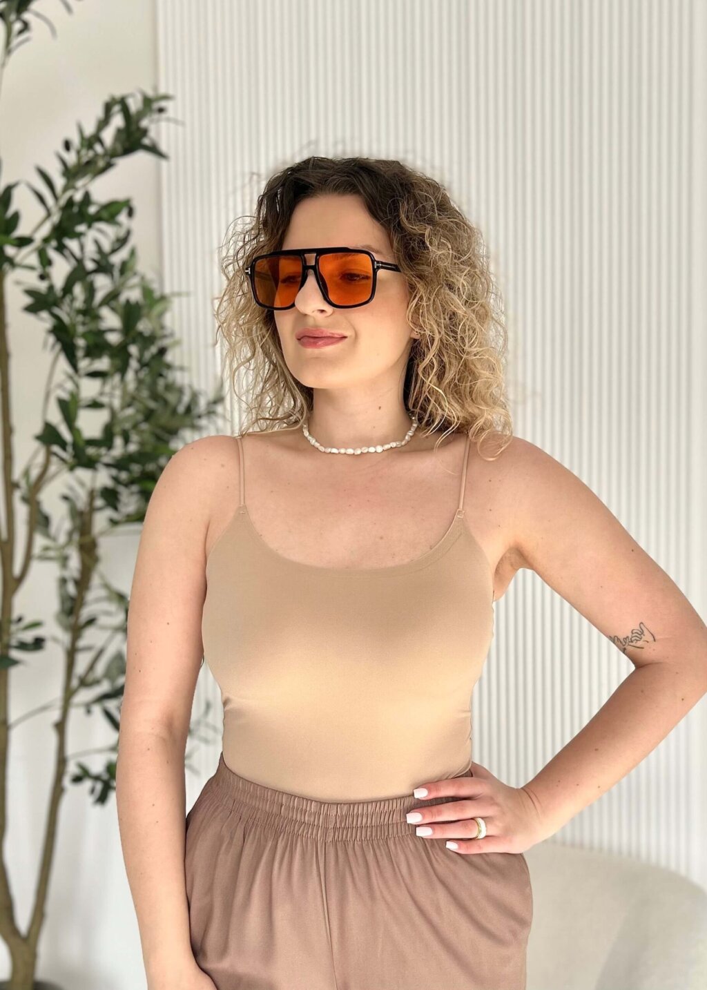 TOP ANA KARMEL