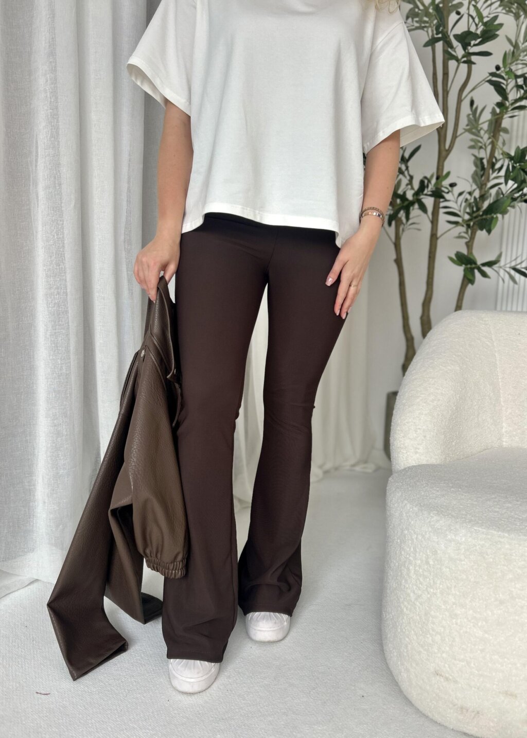MODELUJĄCE LEGGINSY PRĄŻEK CZEKOLADA