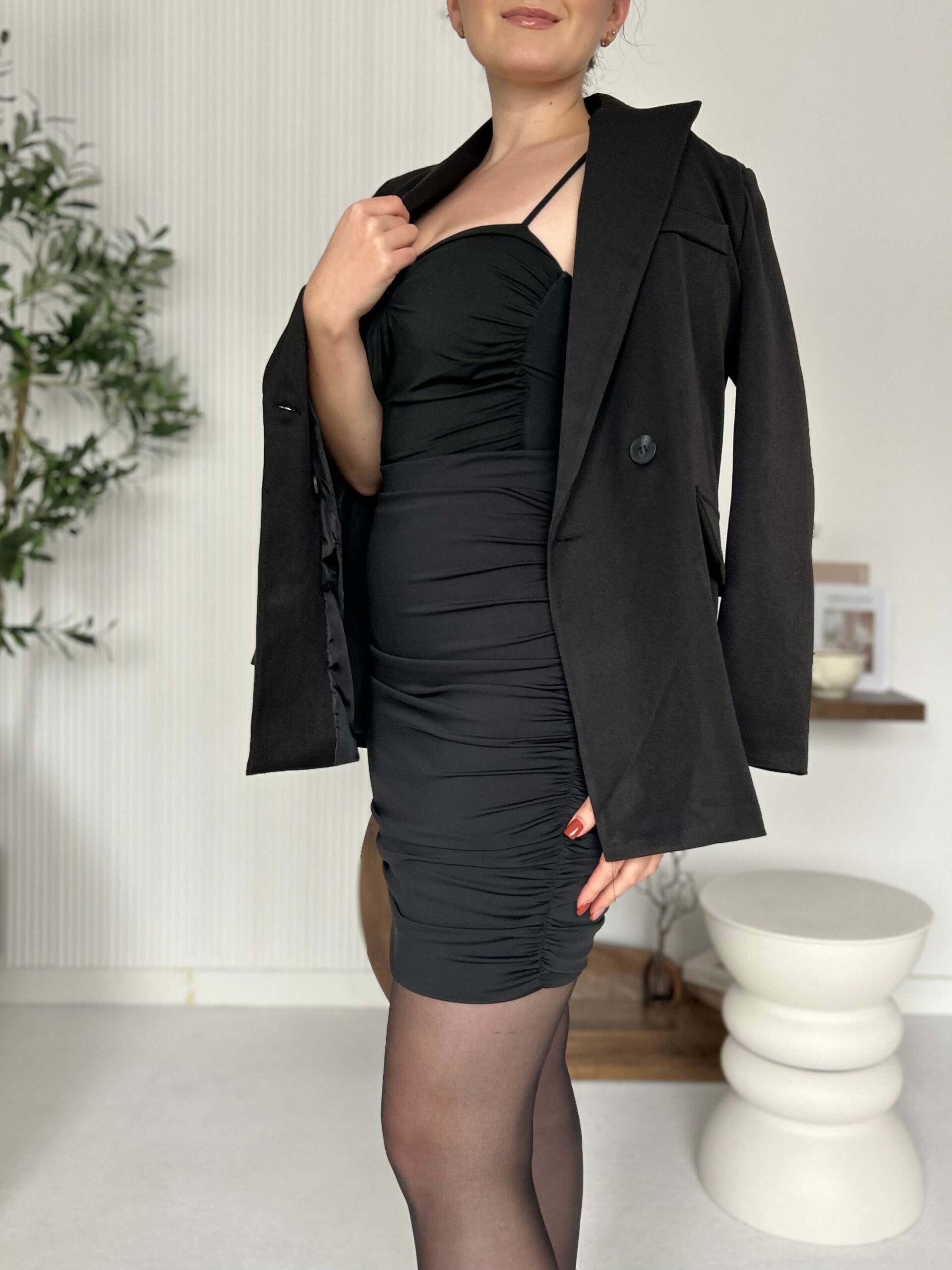 BODY MODELUJĄCE CZARNE