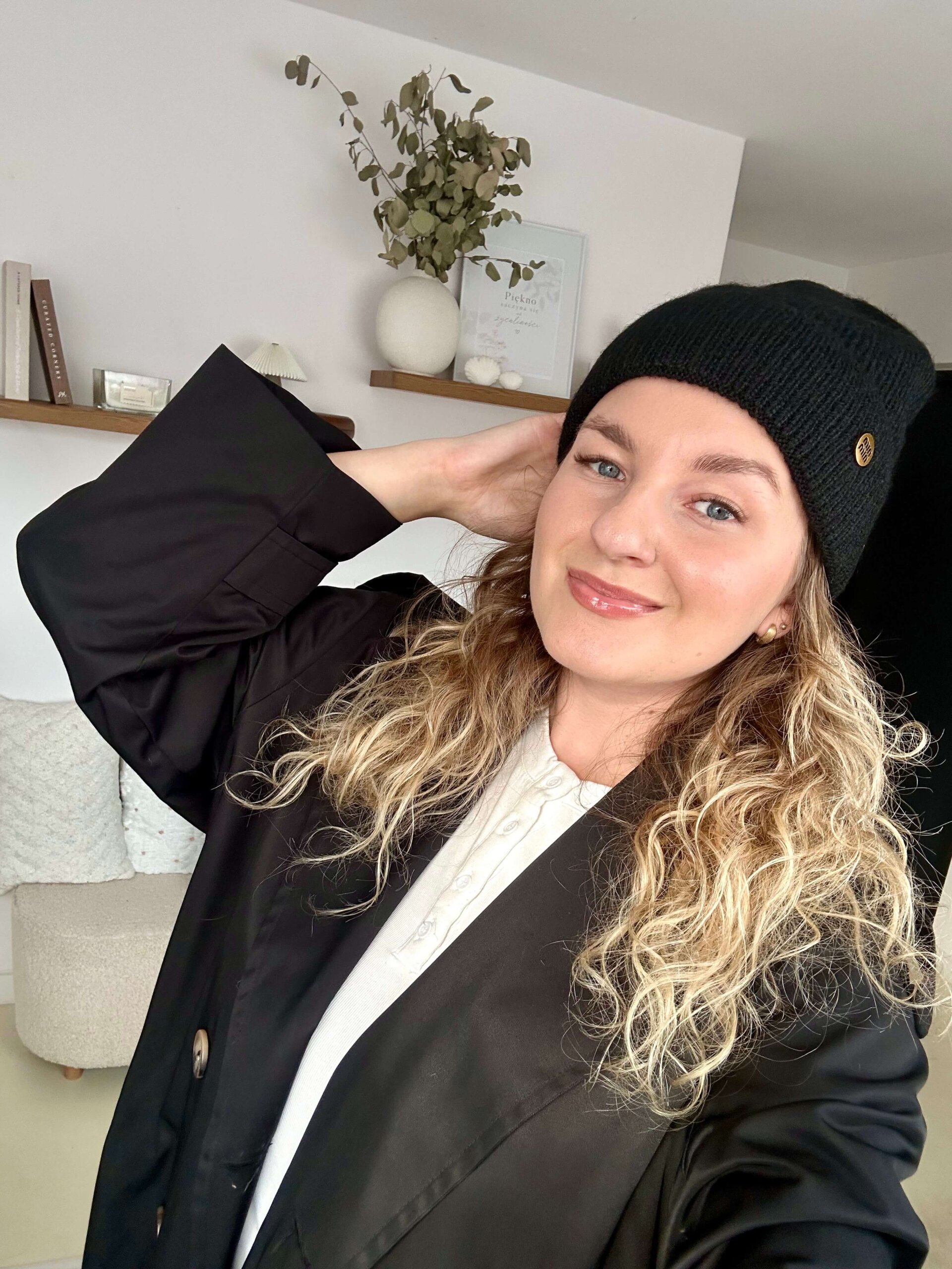 CZAPKA MILA CZARNA