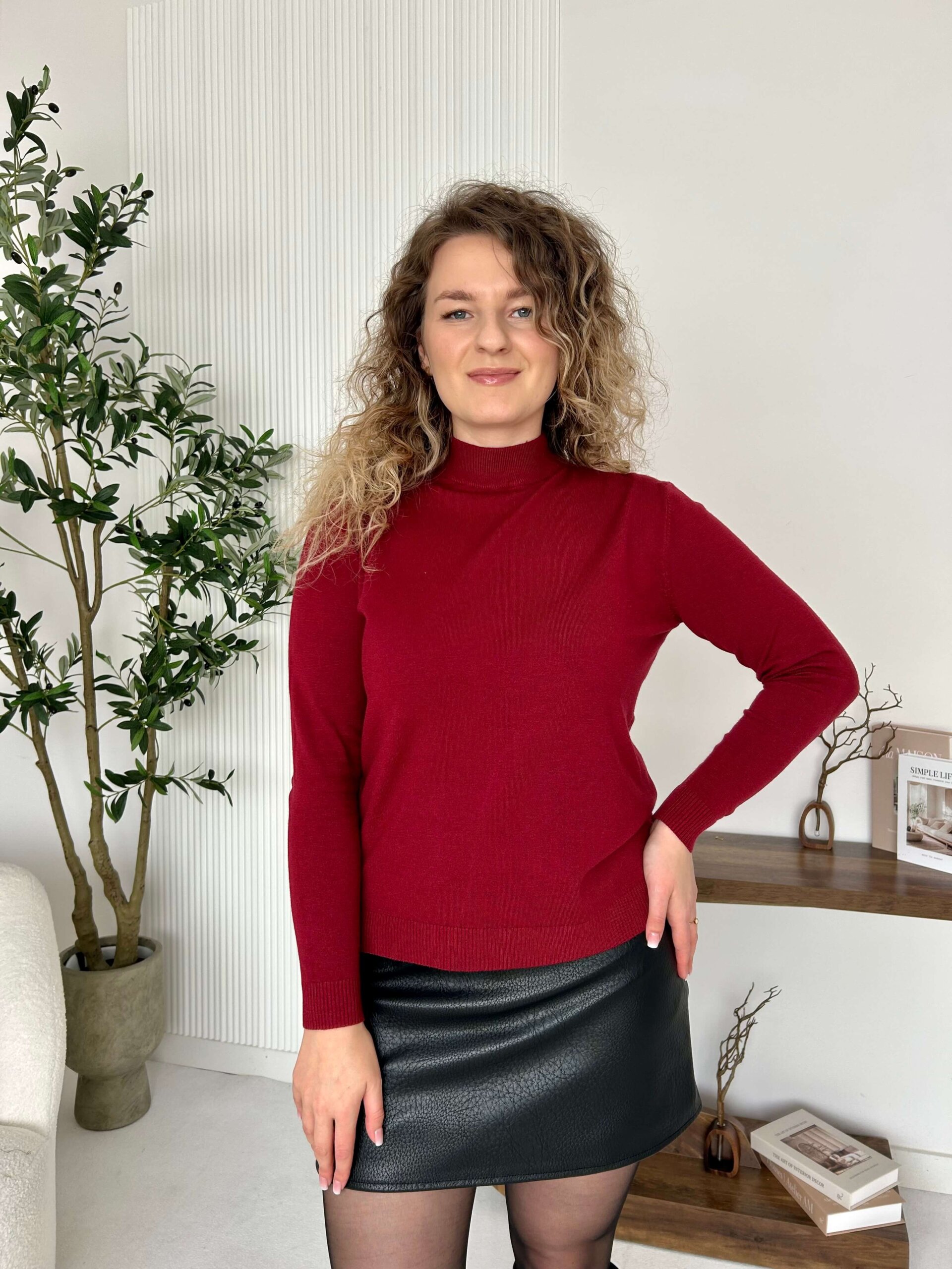 SWETEREK EVELIN WINO